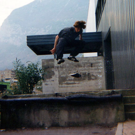 skateboard - ollie flip - saint-egreve (FR) - photo : remi L