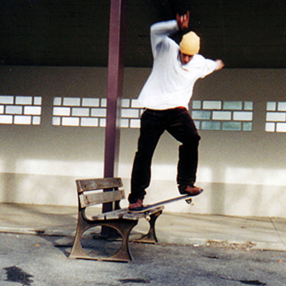 skateboard - crooked grind - saint-egreve (FR) - photo : remi L