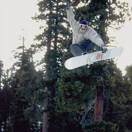 quarter pipe - frontside indy - snow summit (US) - photo : scott needham