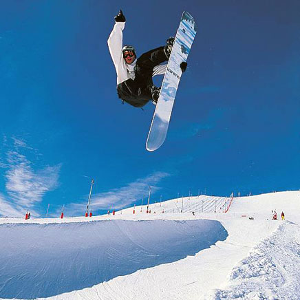 half pipe - frontside stalefish - alpe d huez (FR) - photo : vianney tisseau