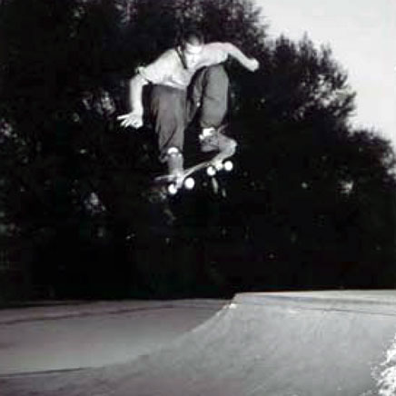 skatepark - frontside ollie - meylan (FR) - photo : vianney tisseau